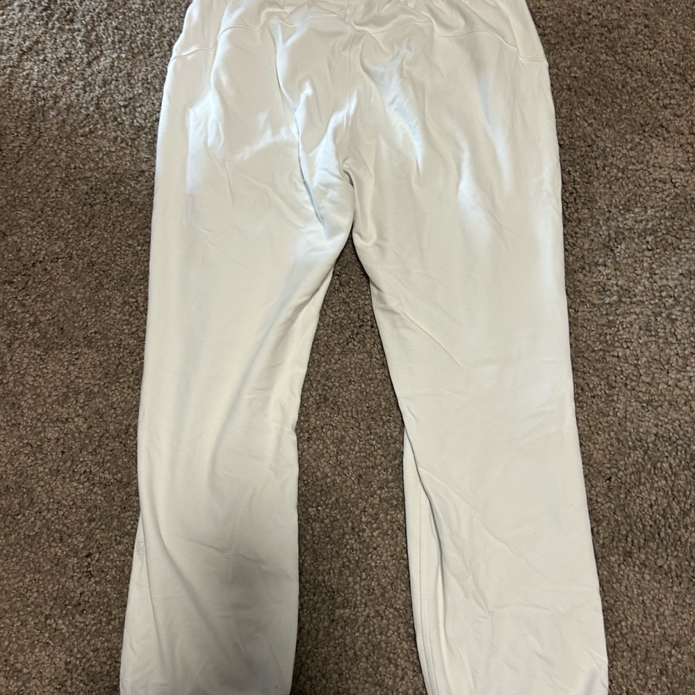 Lululemon - Picture 2 of 3